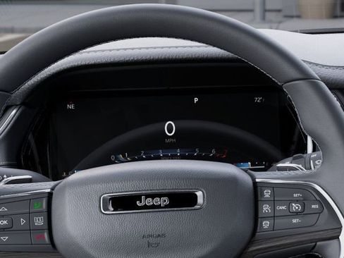 New 2026 Jeep Grand Cherokee Limited image 17