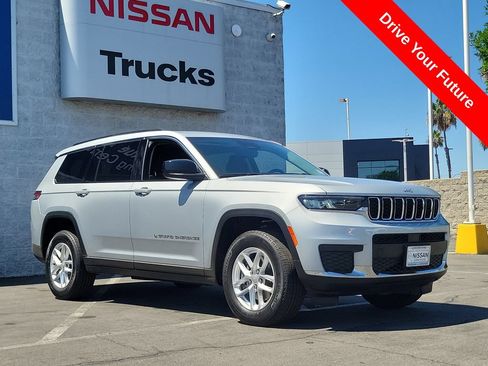 Used 2023 Jeep Grand Cherokee L Laredo RWD image 34