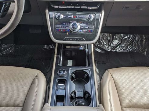 Used 2022 Lincoln Corsair Reserve w/ Elements Package FWD image 21