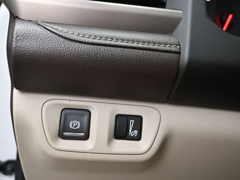 Used 2019 GMC Acadia Denali w/ Technology Package AWD/4WD image 23