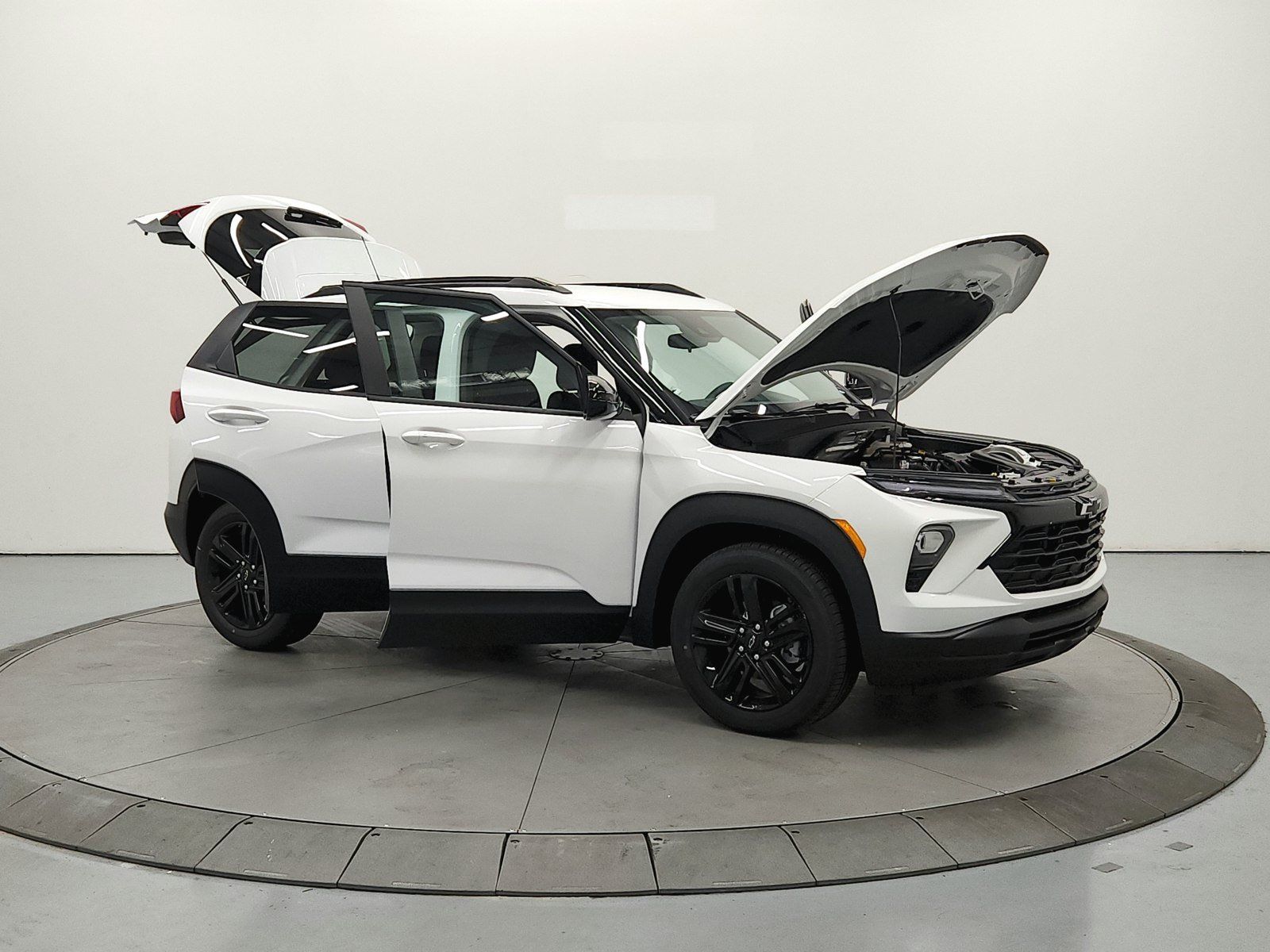New 2026 Chevrolet TrailBlazer LT w/ Midnight Edition FWD image 10
