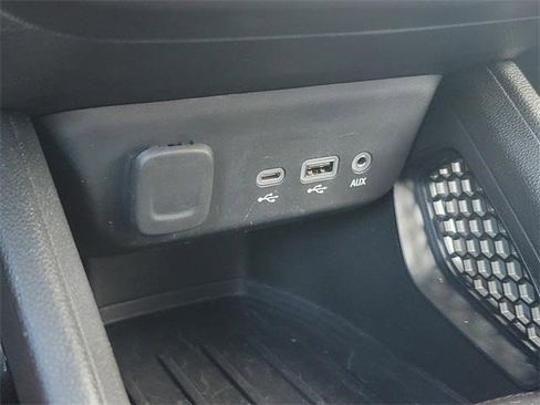 Certified 2023 Chevrolet TrailBlazer LT w/ Convenience Package image 19