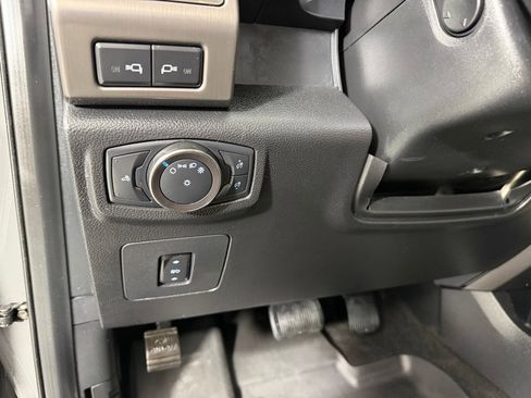 Used 2018 Ford F150 Raptor w/ Equipment Group 802A Luxury image 15