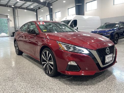 Used 2022 Nissan Altima 2.5 SR AWD/4WD image 1