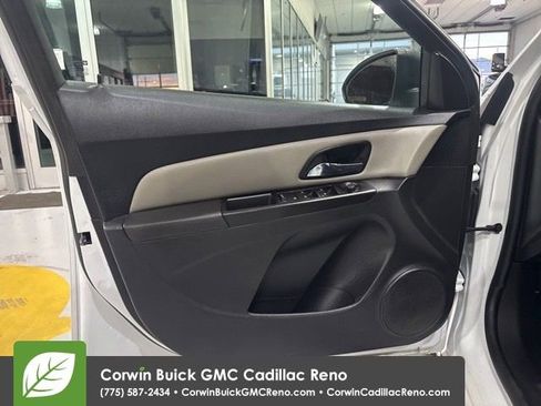 Used 2016 Chevrolet Cruze LS FWD image 13