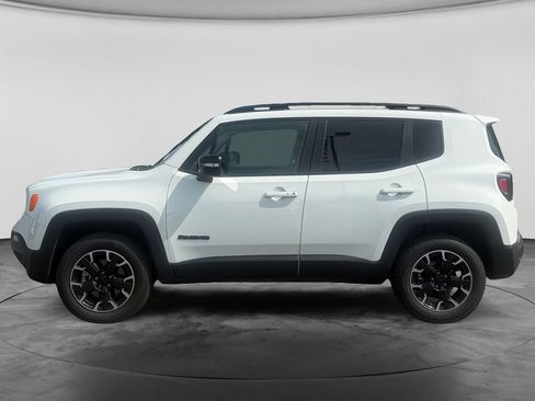 Used 2023 Jeep Renegade Latitude AWD/4WD image 5