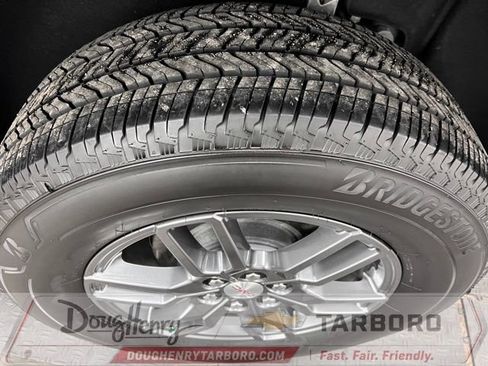 Used 2025 GMC Acadia Elevation FWD image 25
