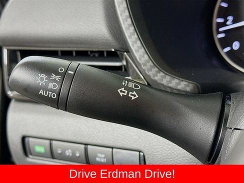 Used 2025 Nissan Sentra SR w/ Midnight Edition FWD image 15