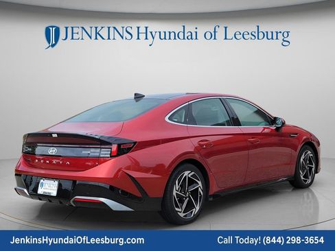 Used 2024 Hyundai Sonata SEL w/ Convenience Package FWD image 3