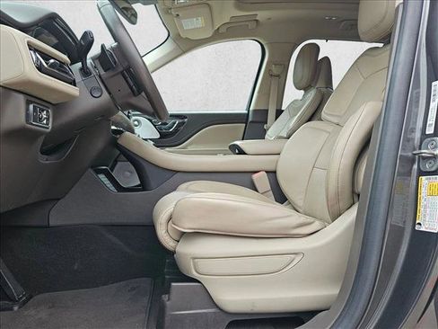 Used 2020 Lincoln Aviator Reserve w/ Equipment Group 201A image 16