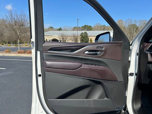 Used 2022 Cadillac Escalade ESV Sport Platinum image 57