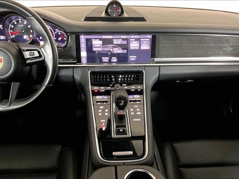 Certified 2021 Porsche Panamera image 14