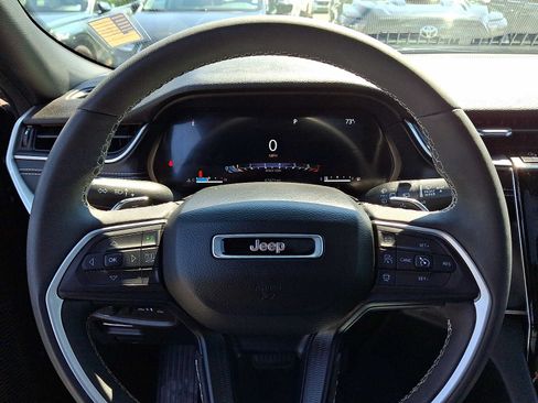 Certified 2023 Jeep Grand Cherokee L Laredo AWD/4WD image 22