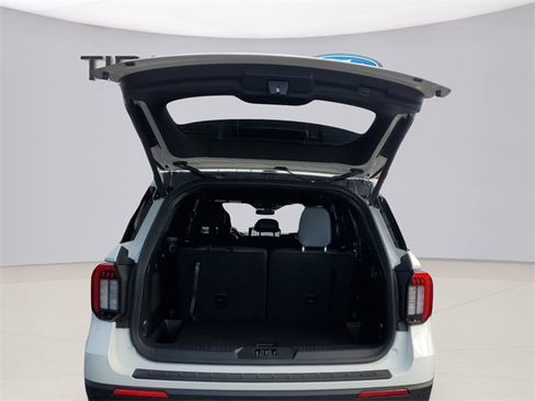 New 2025 Ford Explorer ST-Line w/ ST-Line Street Pack image 9