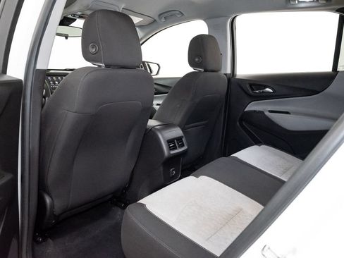 Used 2022 Chevrolet Equinox LS w/ LS Convenience Package FWD image 21