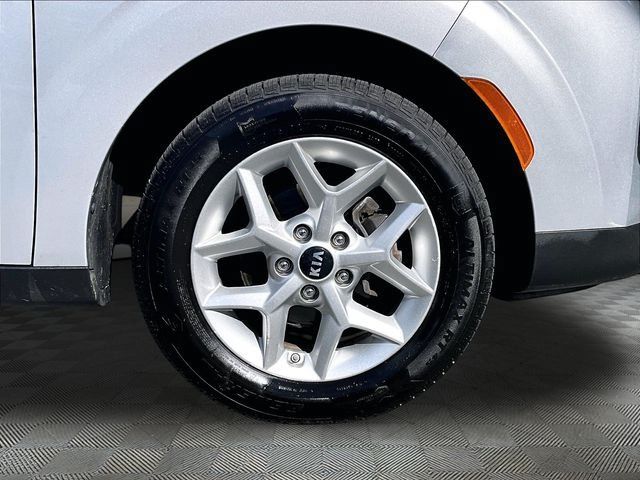 Used 2020 Kia Soul S FWD image 9