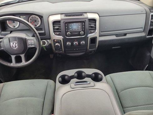 Used 2016 RAM 1500 Classic SLT w/ SLT Plus D￩cor Group AWD/4WD image 16