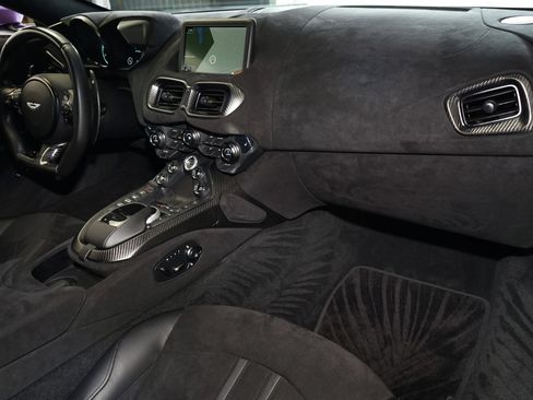 Used 2019 Aston Martin V8 Vantage Coupe RWD image 11