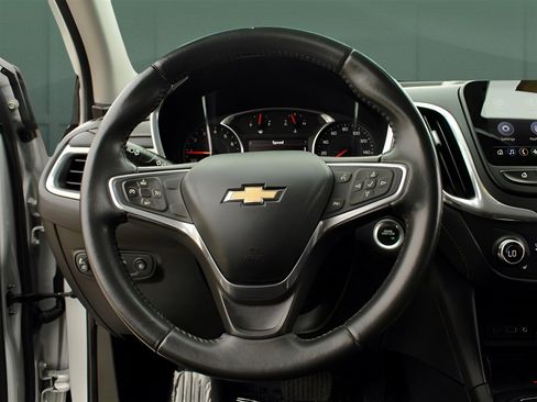 Used 2019 Chevrolet Equinox Premier image 18