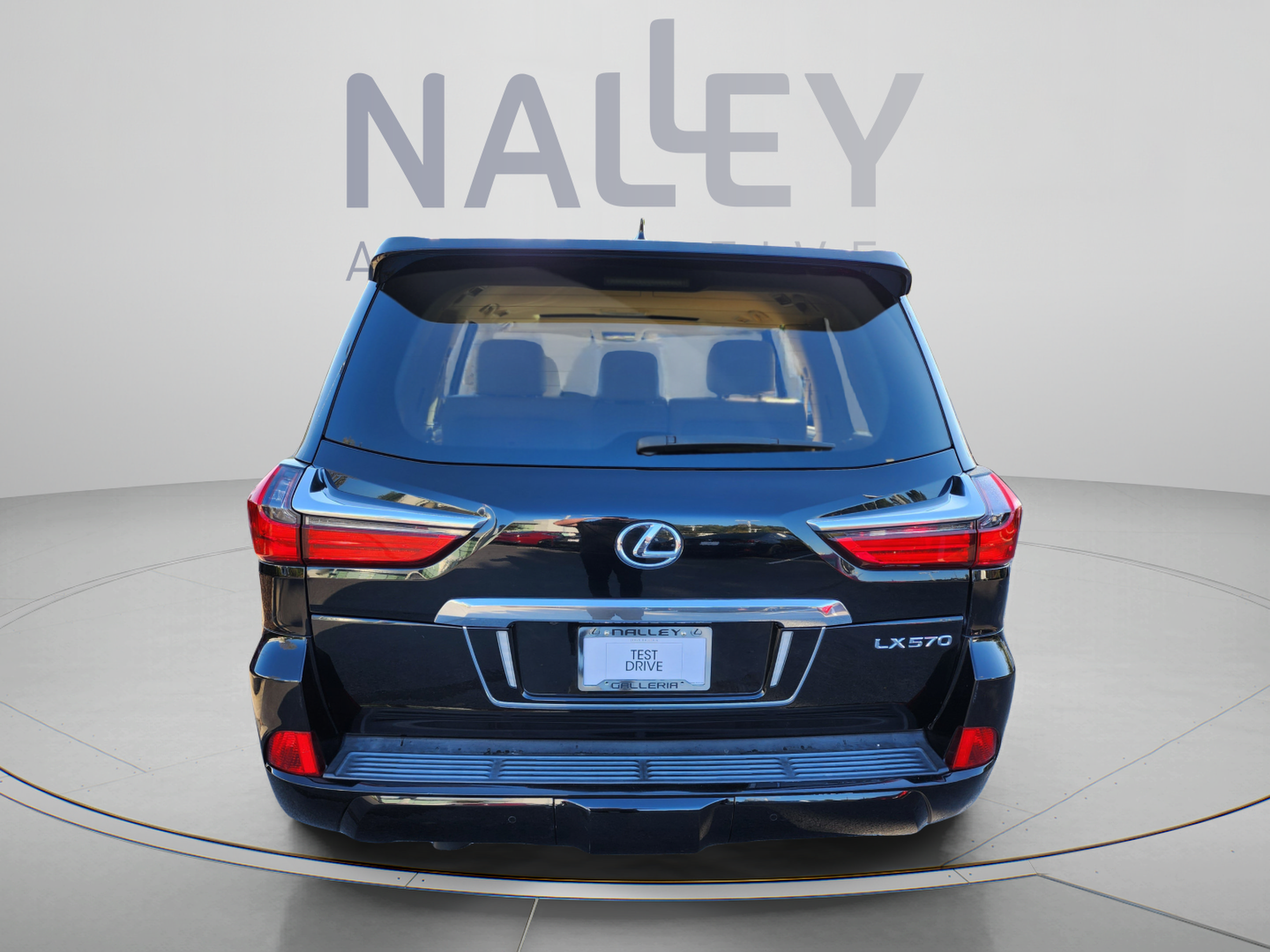 Used 2018 Lexus LX 570 4WD image 4
