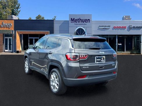 Used 2022 Jeep Compass Latitude AWD/4WD image 7