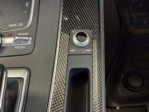 Used 2020 Audi SQ5 Premium Plus w/ Premium Plus Package image 40