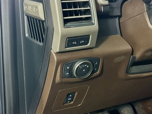 Used 2017 Ford F150 King Ranch image 10