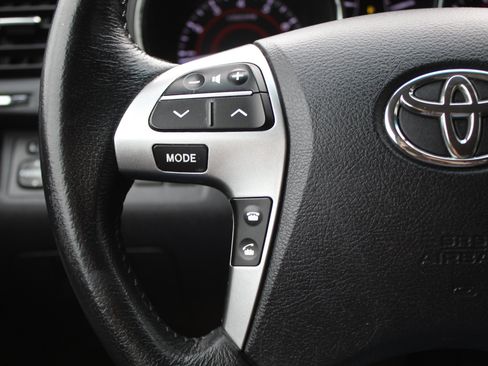 Used 2013 Toyota Highlander SE AWD/4WD image 25
