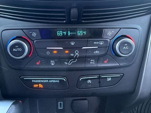 Used 2018 Ford Escape SEL FWD image 13