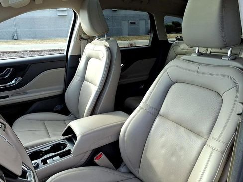 Used 2023 Lincoln Corsair Reserve w/ Equipment Group 201A image 16