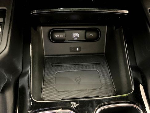 Used 2022 Kia Telluride SX w/ SX Prestige Package AWD/4WD image 16