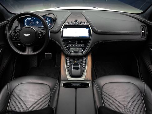 Used 2021 Aston Martin DBX AWD/4WD image 53