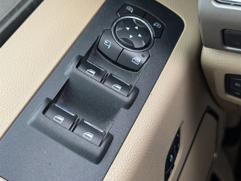 Used 2016 Ford F150 Lariat image 13