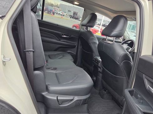 Used 2024 Toyota Grand Highlander Limited image 13