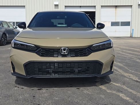 Used 2025 Honda Civic Sport image 2