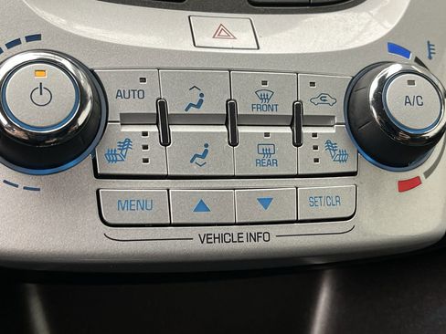 Used 2016 Chevrolet Equinox LT w/ Convenience Package image 19