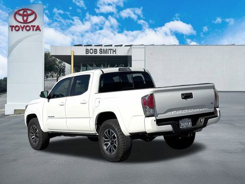 Certified 2022 Toyota Tacoma TRD Sport image 7