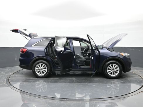 Used 2020 Kia Sorento LX w/ LX I4 Convenience Package image 49