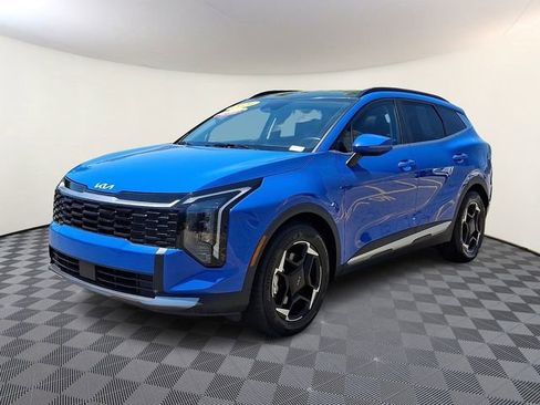 Certified 2026 Kia Sportage EX w/ EX Panorama Roof Package FWD image 3
