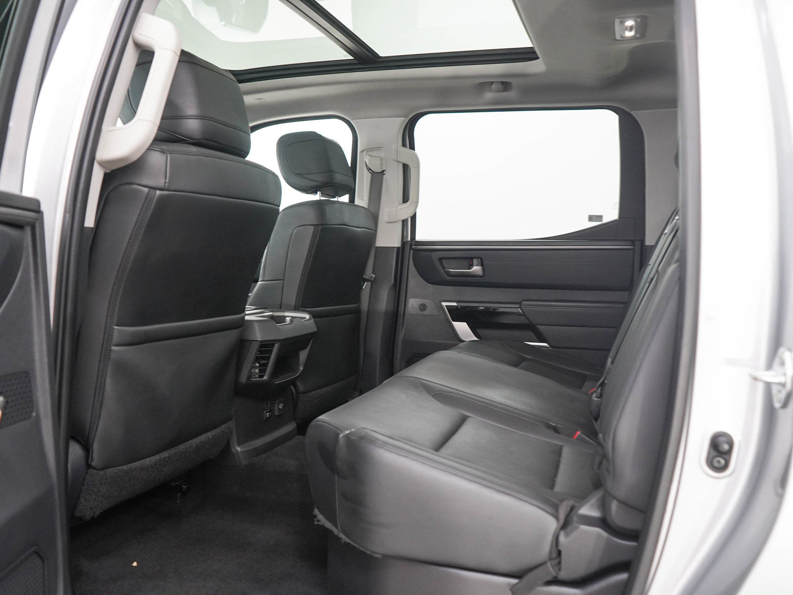 Used 2022 Toyota Tundra Limited AWD/4WD image 17