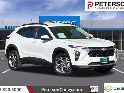 Certified 2025 Chevrolet Trax LT w/ LT Convenience Package FWD image 1