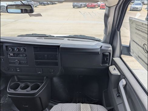 New 2026 GMC Savana 2500 Extended w/ Safety Package RWD image 4