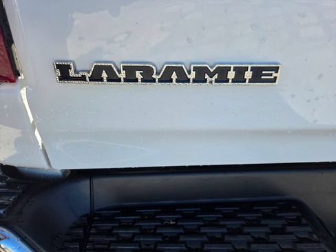 Used 2025 RAM 1500 Laramie AWD/4WD image 27