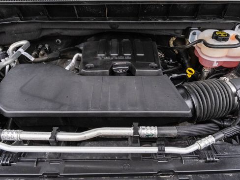 Used 2024 Chevrolet Silverado 1500 LT image 30