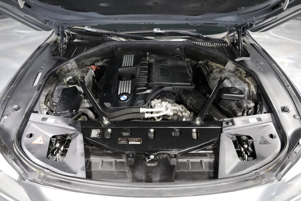 Used 2012 BMW 740Li RWD image 32