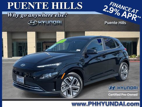 Certified 2023 Hyundai Kona SE image 1