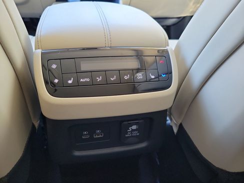 Certified 2023 INFINITI QX60 Sensory w/ Vision Package AWD/4WD image 15