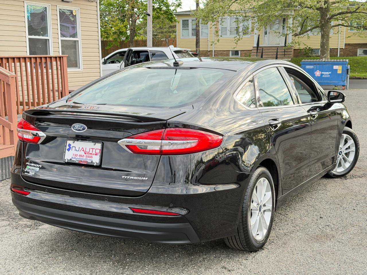 Used 2019 Ford Fusion Energi Titanium FWD image 90