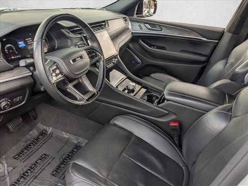 Used 2021 Jeep Grand Cherokee L Overland w/ Advanced Protech Group III image 8