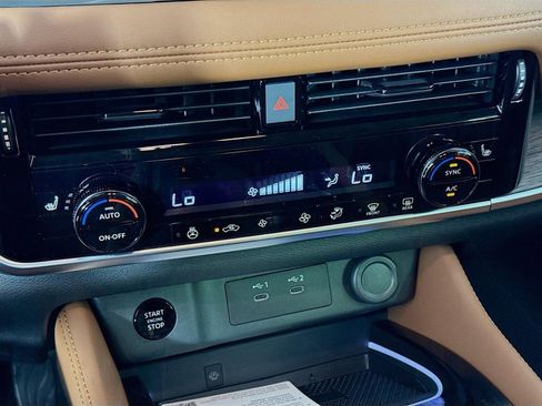 New 2026 Nissan Rogue Platinum image 18